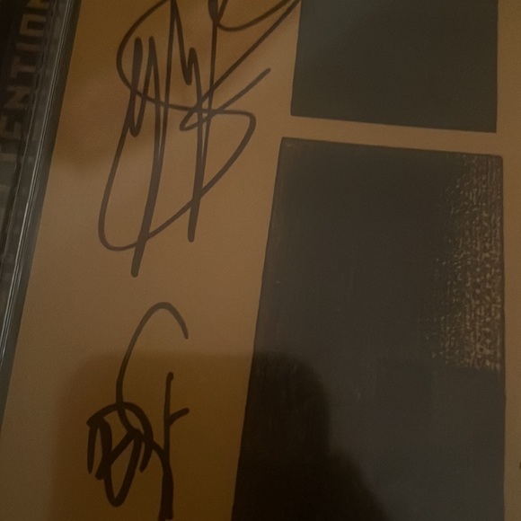 Shinedown autographed CD - Picture 3 of 6